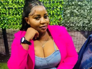 Bigtitties61  live sex cam