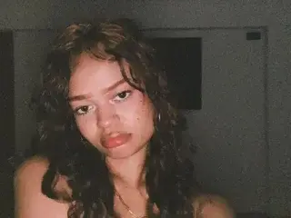 Kimm_Smith  live sex cam