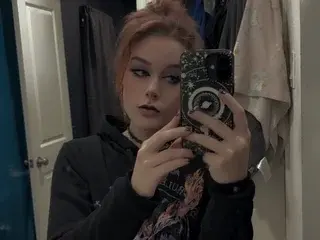 SaturnSparks  live sex cam