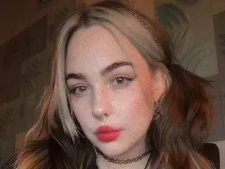 Shanelle2000  live sex cam