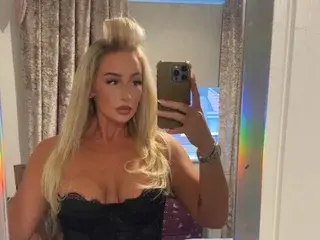 MsBeexx  live sex cam