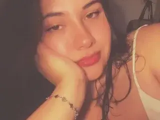 Sexxyylatina  live sex cam