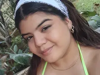 Skyy_white  live sex cam