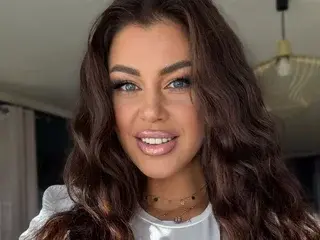 Amida_Chris  live sex cam