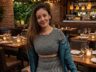 CynthiaMore  live sex cam