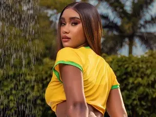 KiraPrice  live sex cam