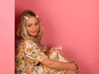 Lottie_Fun  live sex cam
