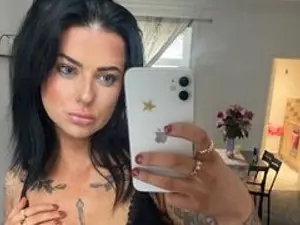 RoseGirlX  live sex cam