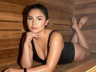 AzzaLee  live sex cam