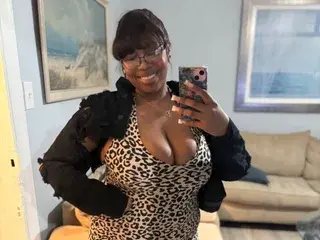 BigTittieAshley  live sex cam