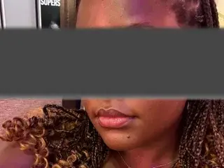 Queen_Noir  live sex cam