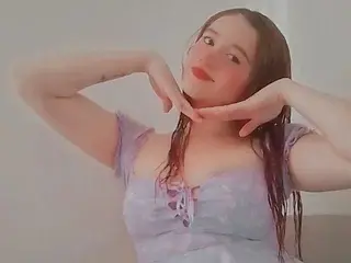 LolaPyle  live sex cam