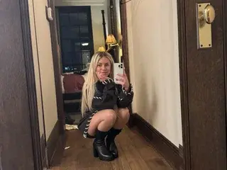 BabyBellXO  live sex cam