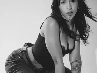 DaniielaPerez  live sex cam