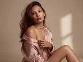 RoxxanneMooree  live sex cam