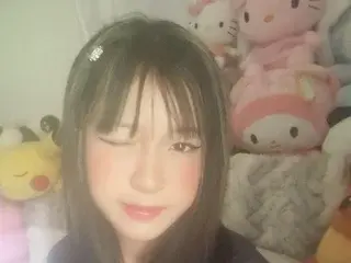 Cuteshycat21  live sex cam