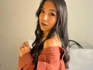 SamyVega18  live sex cam