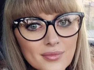 CougarMilf  live sex cam