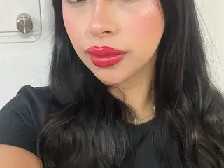 Kiara_606  live sex cam