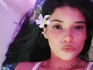 Shariklenner  live sex cam