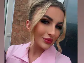 LolaxxxUK  live sex cam