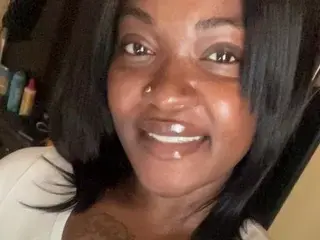 Mulani22  live sex cam