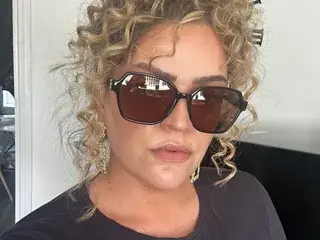 Curlycherryuk  live sex cam