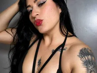 Thamyfox  live sex cam