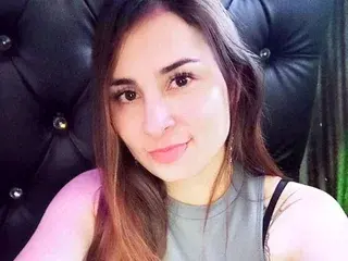 Alexia_R  live sex cam