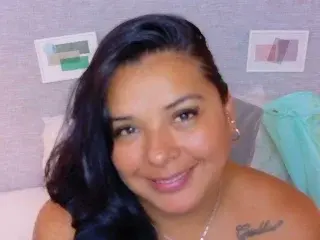 Fatnaughtyass  live sex cam