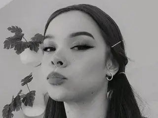 Maralopeez  live sex cam