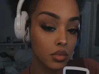 RileyyyGreene  live sex cam