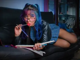 ValeryTatto  live sex cam
