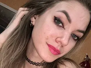 Alyonaqueenn  live sex cam