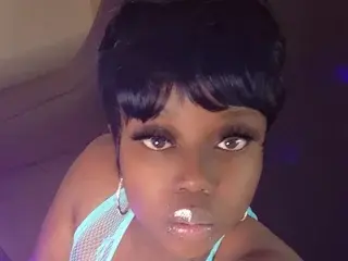 SwtCandee4u  live sex cam