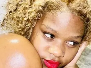 Neeshaa  live sex cam