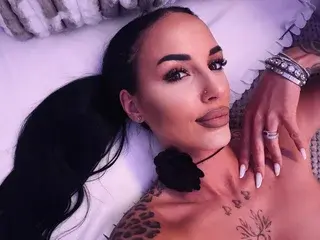 Hayleybabe22  live sex cam