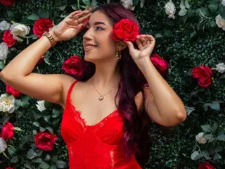 CristalHaddid  live sex cam