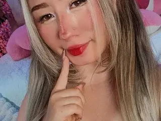 Naomistar111  live sex cam