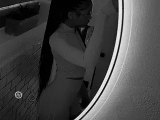 PetiteBody101  live sex cam