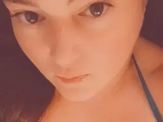 Sthrn_charm  live sex cam