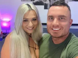 SweetClover77  live sex cam