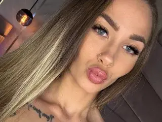 Amelia_Rosee  live sex cam