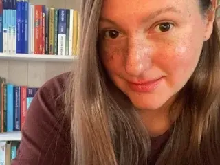 AntoniaPur28  live sex cam