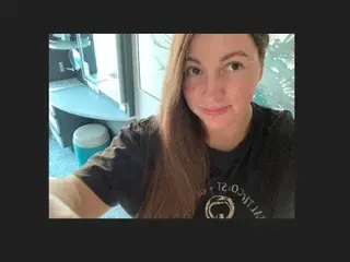 AntoniaPur28  live sex cam
