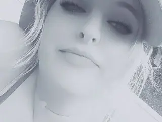 KittyBooBooFuxx  live sex cam