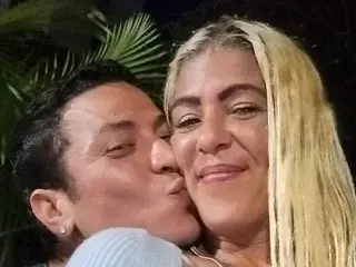 Parrotclub69  live sex cam