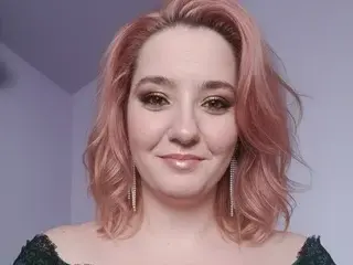 LAURRA_X  live sex cam