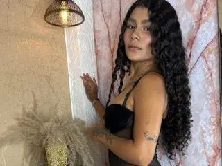 MiaRoousse  live sex cam