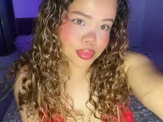 Littlee_sophiee  live sex cam